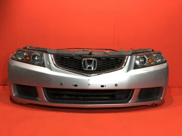 Решетка радиатора для Honda Accord 7 2002-2008 на фотографиях