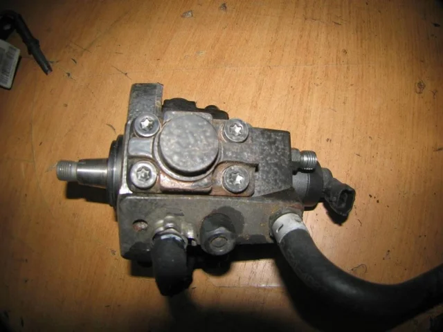 ТНВД для Opel Insignia Седан A 2008-2017 на фотографиях