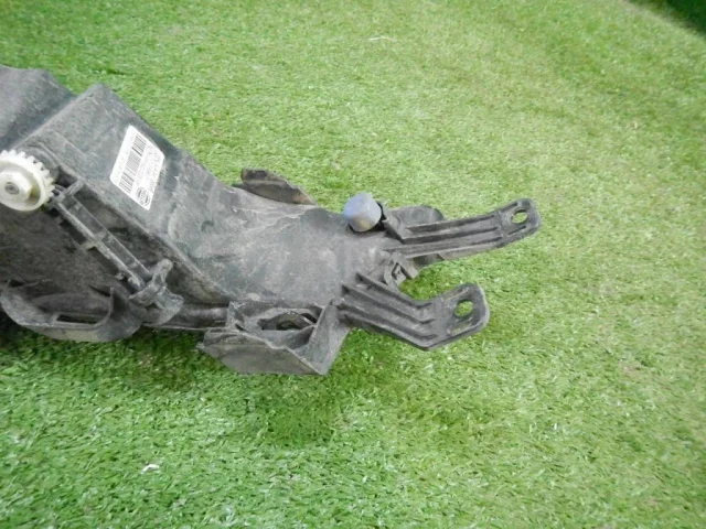 Противотуманка (ПТФ) передняя левая для Skoda Rapid I rest NH3 2017-2020 на фотографиях