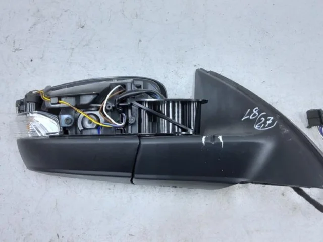 Зеркало боковое правое для Skoda Rapid I rest NH3 2017-2020 на фотографиях