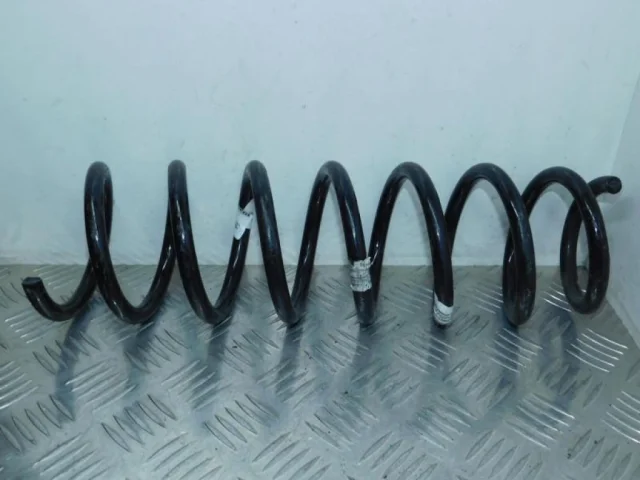 Пружина амортизатора передняя для BMW 5er Ф10 2010-2013 на фотографиях