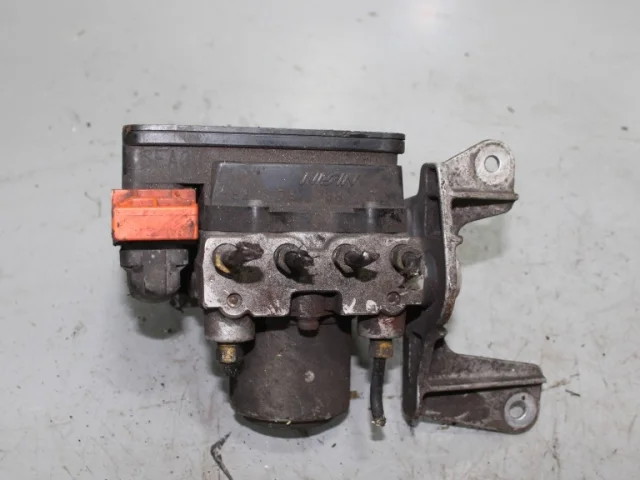 Блок ABS для Honda Accord 7 2002-2008 на фотографиях