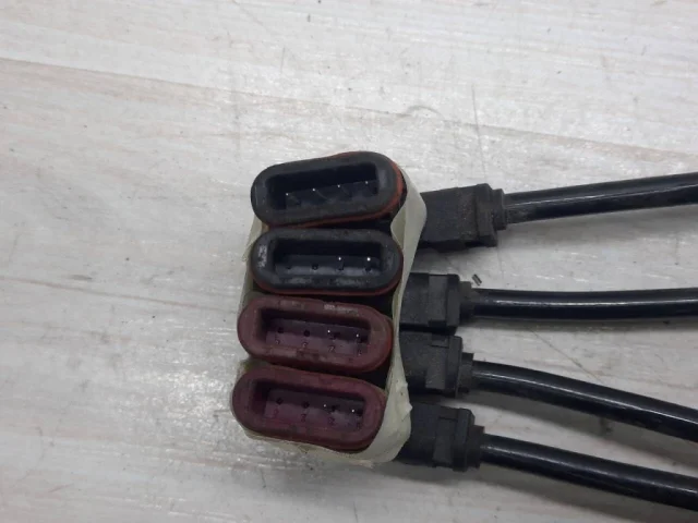 Датчик ABS задний правый для Mercedes-Benz E class W211 2002-2009 на фотографиях