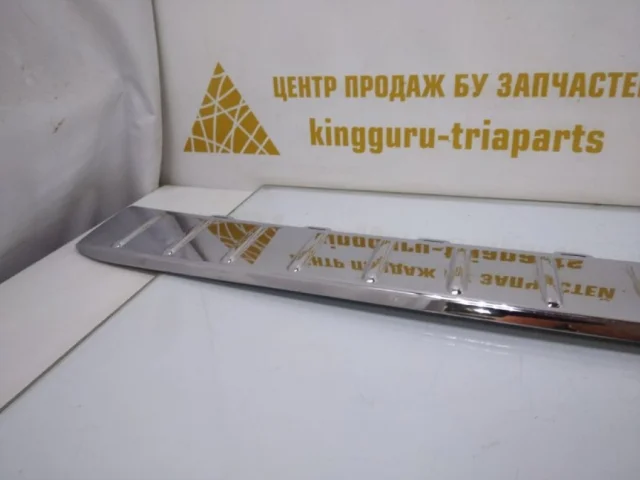 Накладка заднего бампера правая для Volkswagen Touareg I (7L) 2002-2010 на фотографиях