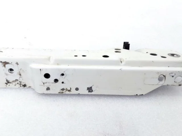 Панель радиатора (телевизор) для Chevrolet Cruze 1 J300 2009-2015 на фотографиях