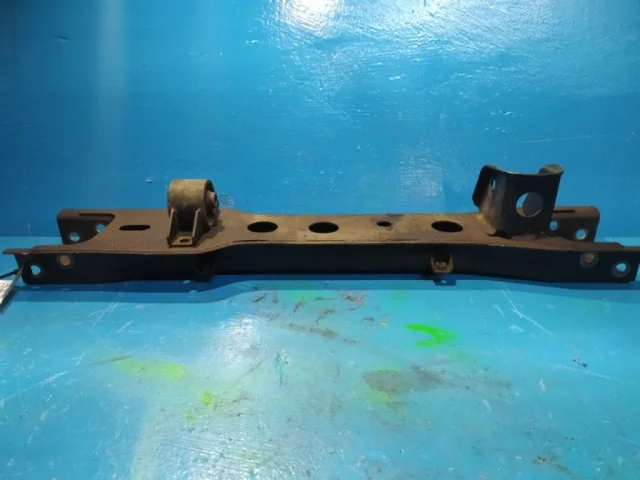 Подрамник двигателя для Mitsubishi Pajero V90 5dr 2006-2011 на фотографиях