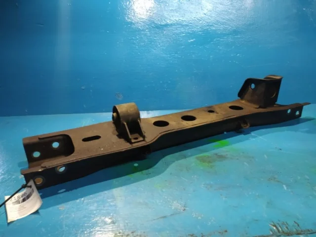 Подрамник двигателя для Mitsubishi Pajero V90 5dr 2006-2011 на фотографиях