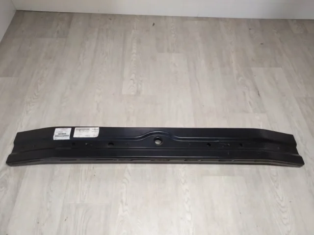 Усилитель переднего бампера для Mitsubishi Pajero Sport KS0W 2016+ на фотографиях