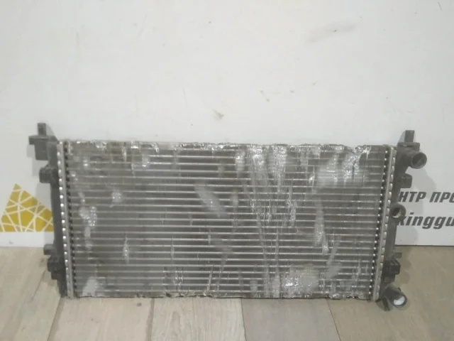 Радиатор охлаждения ДВС для Skoda Rapid I NH3 2012-2017 на фотографиях