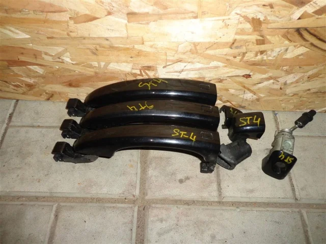 Ручка двери передняя левая внешняя для Audi Q5 8R 2008-2016 на фотографиях