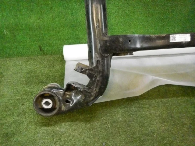 Задний стеклоочиститель для Audi Q7 4L 2005-2015 на фотографиях