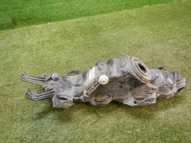 Противотуманка (ПТФ) передняя правая для Skoda Rapid I rest NH3 2017-2020 на фотографиях