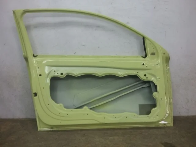 Дверь передняя левая для Volvo C30 MK 2006-2013 на фотографиях