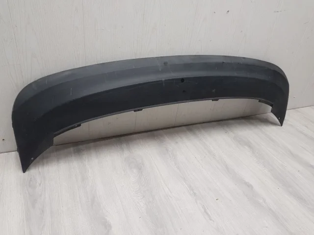 Накладка переднего бампера для Skoda Rapid I rest NH3 2017-2020 на фотографиях