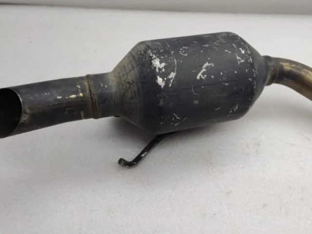 Выхлопная система в сборе для Toyota RAV4 XA40 rest 2015-2019 на фотографиях