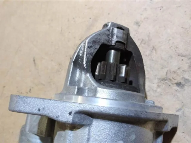 Стартер для Subaru Legacy Универсал BR/B14 2009-2015 на фотографиях