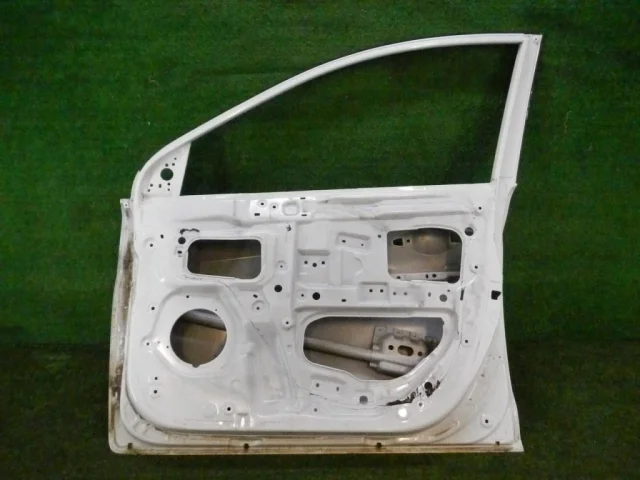 Дверь багажника для Hyundai Solaris 1 RB (2011-2013) на фотографиях