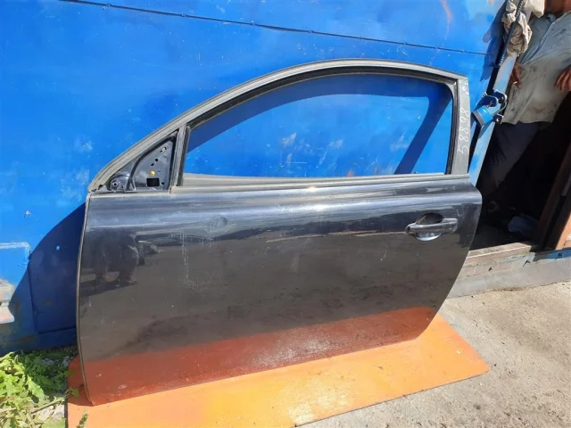 Дверь передняя левая для Volvo C30 MK 2006-2013 на фотографиях