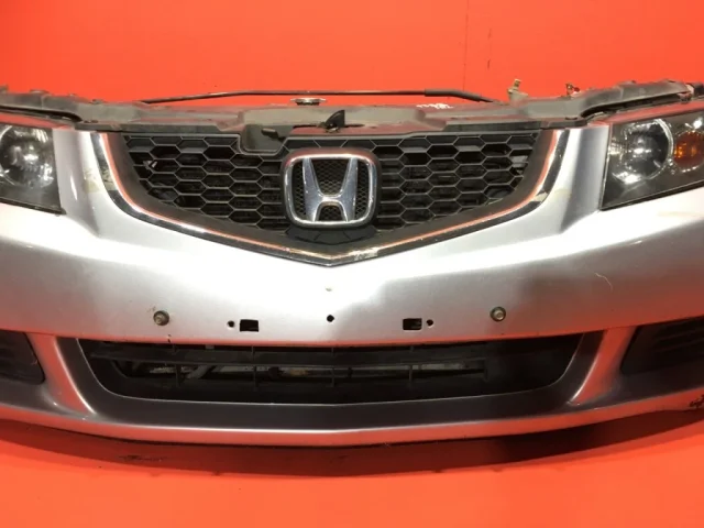 Решетка радиатора для Honda Accord 7 2002-2008 на фотографиях