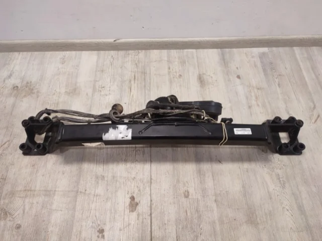 Фаркоп для Volkswagen Touareg II (7P5) Rest 2014-2018 на фотографиях