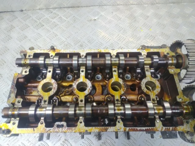 ГБЦ для Renault Logan 2007-2012 (Универсал KS) на фотографиях