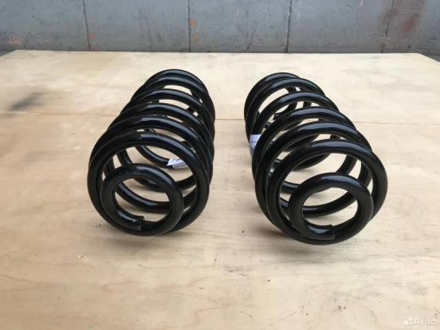Пружина амортизатора задняя для BMW X6 Е71 2007-2012 на фотографиях