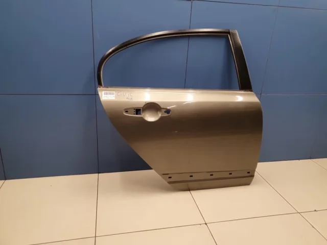 Двери для Honda Civic FD 2005-2012 седан на фотографиях