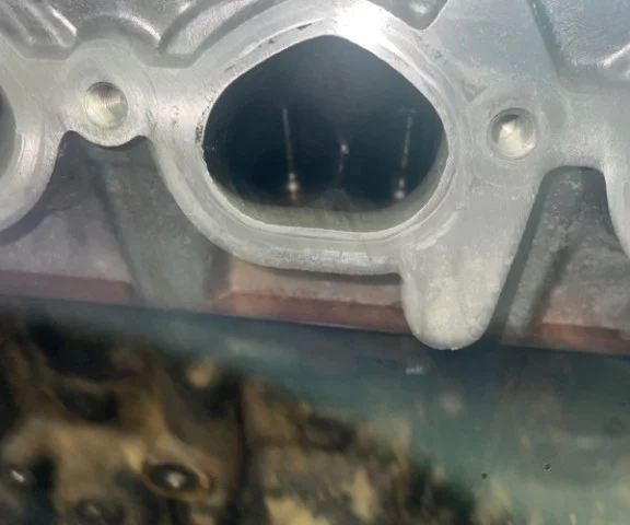 Двигатель для Chevrolet Cruze 1 J300 Универсал 2009-2015 на фотографиях