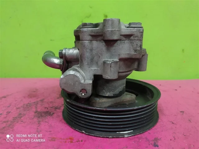 Насос ГУР для Volkswagen Touareg I (7L) 2002-2010 на фотографиях