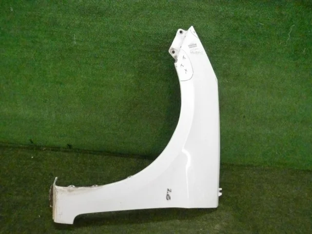 Крыло левое для Hyundai Solaris 1 рестайлинг 2014-2017 на фотографиях