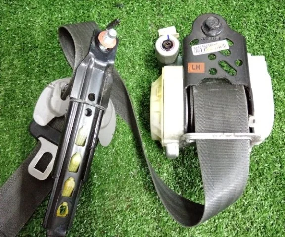 Ремень безопасности передний левый для Kia Rio 3 на фотографиях