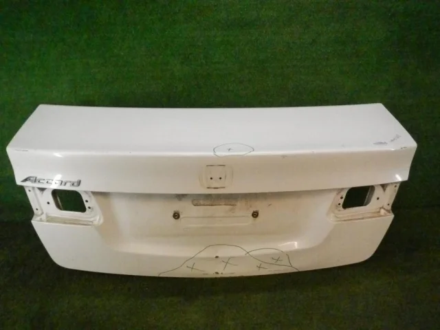 Крышка багажника для Honda Accord 8 2008-2013 на фотографиях