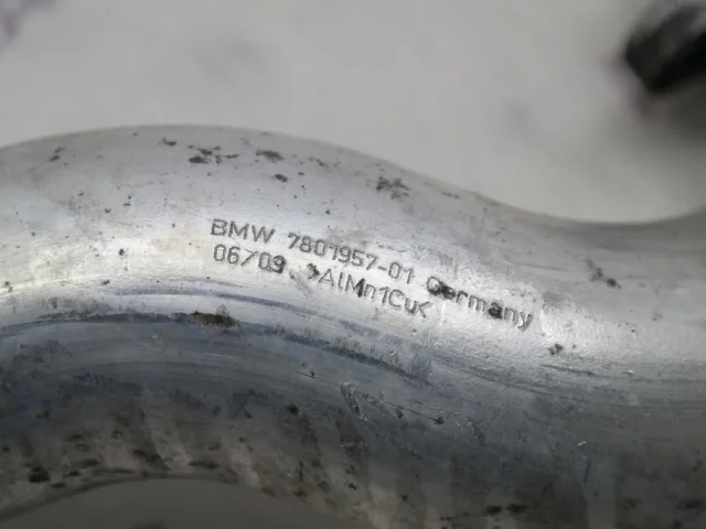 Патрубок интеркулера для BMW X5 Е70 2006-2013 на фотографиях