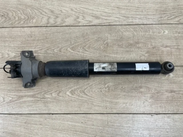 Амортизатор задний правый для Audi Q7 4M 2015+ на фотографиях