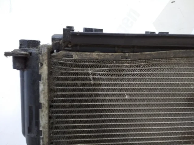 Радиатор охлаждения ДВС для BMW X3 Е83 2003-2010 на фотографиях