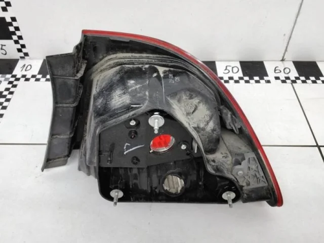 Фонарь левый для Honda Civic FD 2005-2012 седан на фотографиях