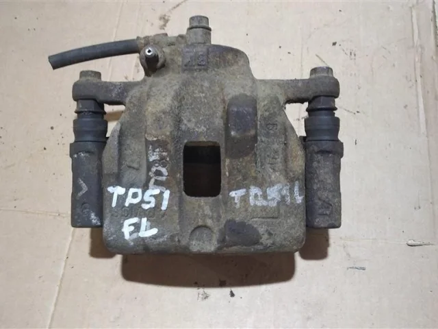 Тормозной цилиндр передний левый для Suzuki Grand Vitara 1998-2005 на фотографиях