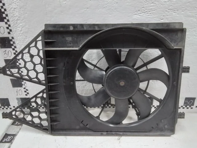Вентилятор радиатора охлаждения ДВС для Skoda Rapid I rest NH3 2017-2020 на фотографиях