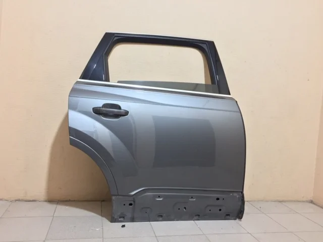 Дверь задняя правая для Audi Q7 4M 2015+ на фотографиях