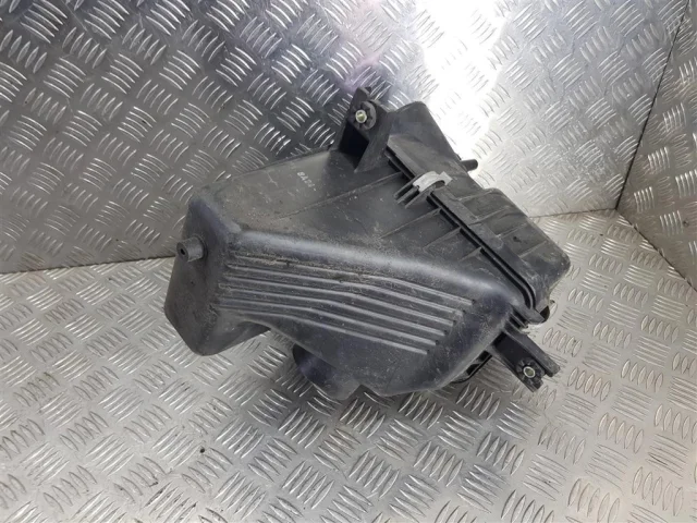 Корпус воздушного фильтра для Suzuki Grand Vitara 2005-2014 на фотографиях