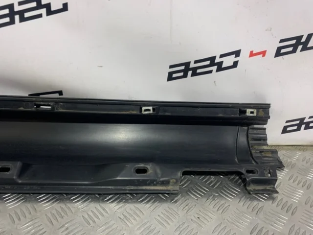 Накладка порога левая для Volvo C30 MK 2006-2013 на фотографиях