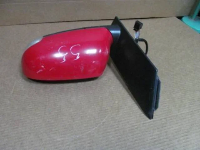 Стекла и зеркала для Volkswagen Touran 1T 2003-2015 на фотографиях