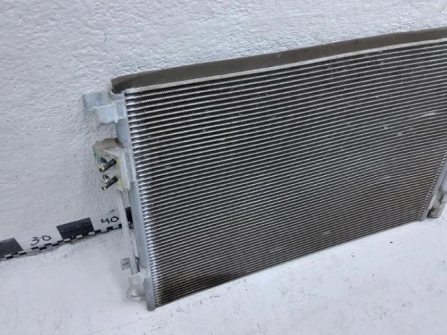 Радиатор кондиционера для Hyundai Solaris 1 RB (2011-2013) на фотографиях
