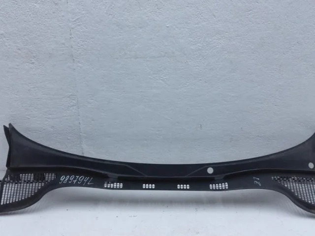 Жабо правое для Skoda Rapid I rest NH3 2017-2020 на фотографиях