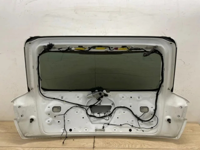 Крышка багажника для Audi Q7 4M 2015+ на фотографиях