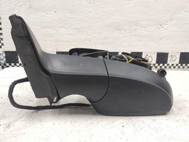 Зеркала для Skoda Rapid II 2020+ на фотографиях