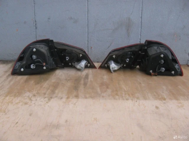 Фонарь левый для Honda Civic FA 2005-2010 седан на фотографиях