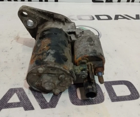 Стартер для Volkswagen Golf VI (5K) 2008-2012 на фотографиях