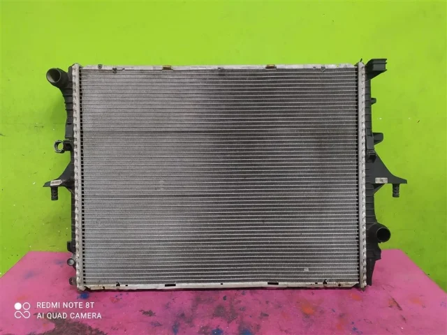 Радиатор охлаждения ДВС для Volkswagen Touareg I (7L) 2002-2010 на фотографиях