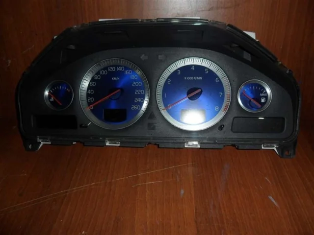 Приборная панель для Volvo XC90 I C 2002-2014 на фотографиях